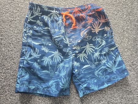 Badehose Grösse 128  / 7-8 Jahre mit Palmenprint