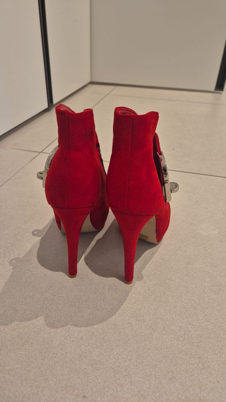 Scarpe da donna: scarpe donna – Usato da Massagno venduto da Arj87 1