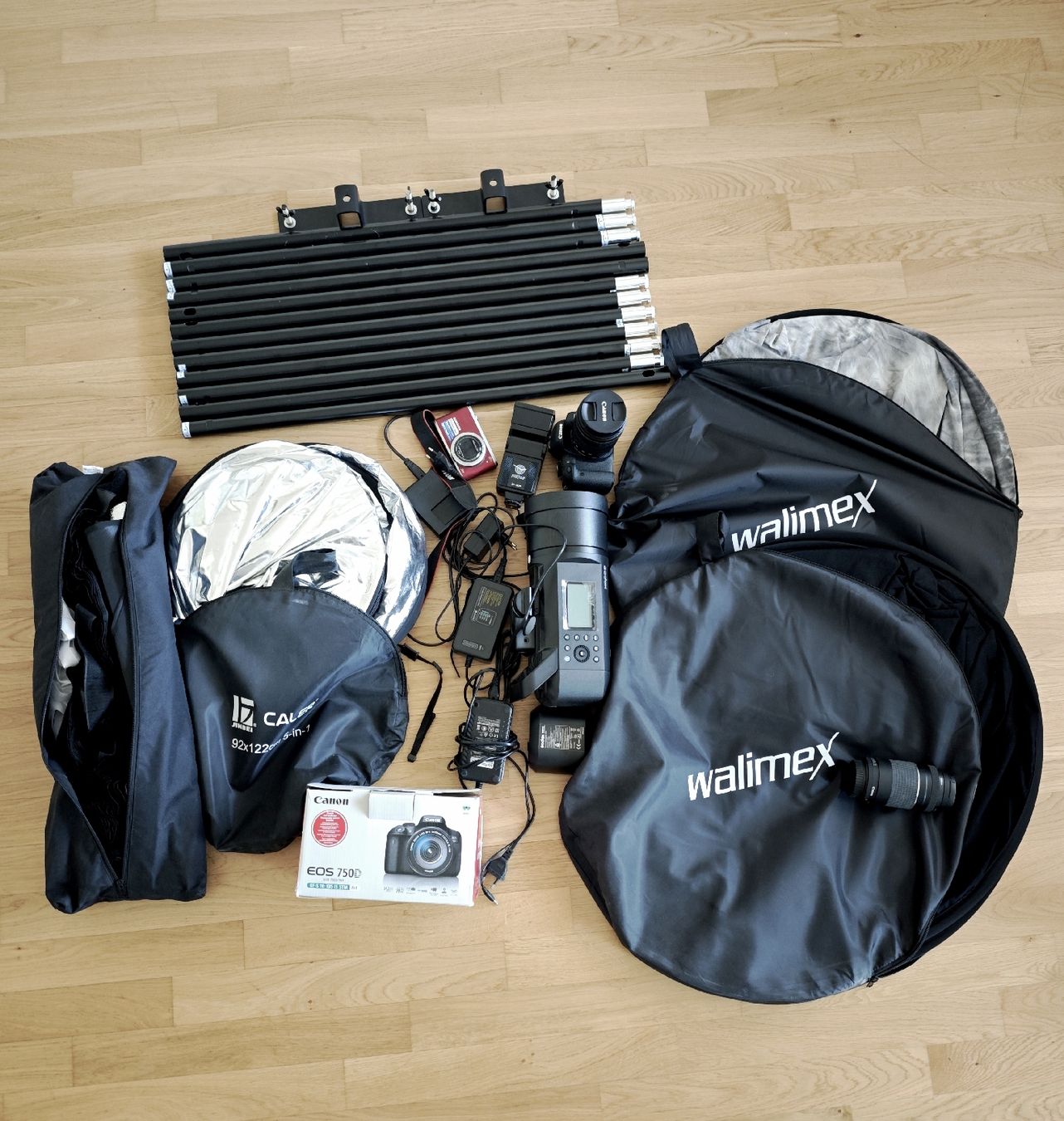 Canon Fotocamera: Foto-Set objektiv camera  godox cannon walimex – Usato da Chur venduto da Edina1994