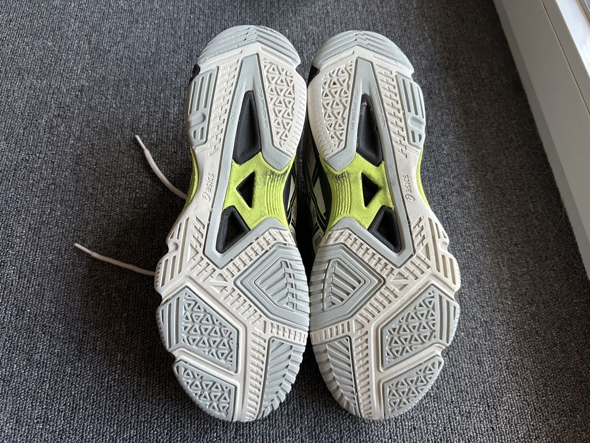 Asics Scarpe da uomo: Asics GEL-BEYOND homme taille 44 blanc – Usato da Bulle venduto da LeMoleson 5