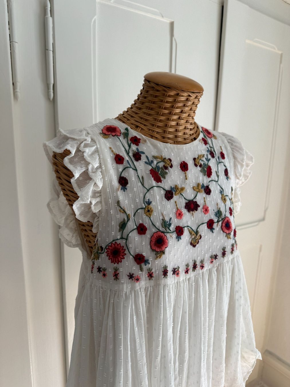 Zara Camicette: ZARA - Chiffon Blusentop weiss romantisch S – Usato da Zürich venduto da Diazaio 1