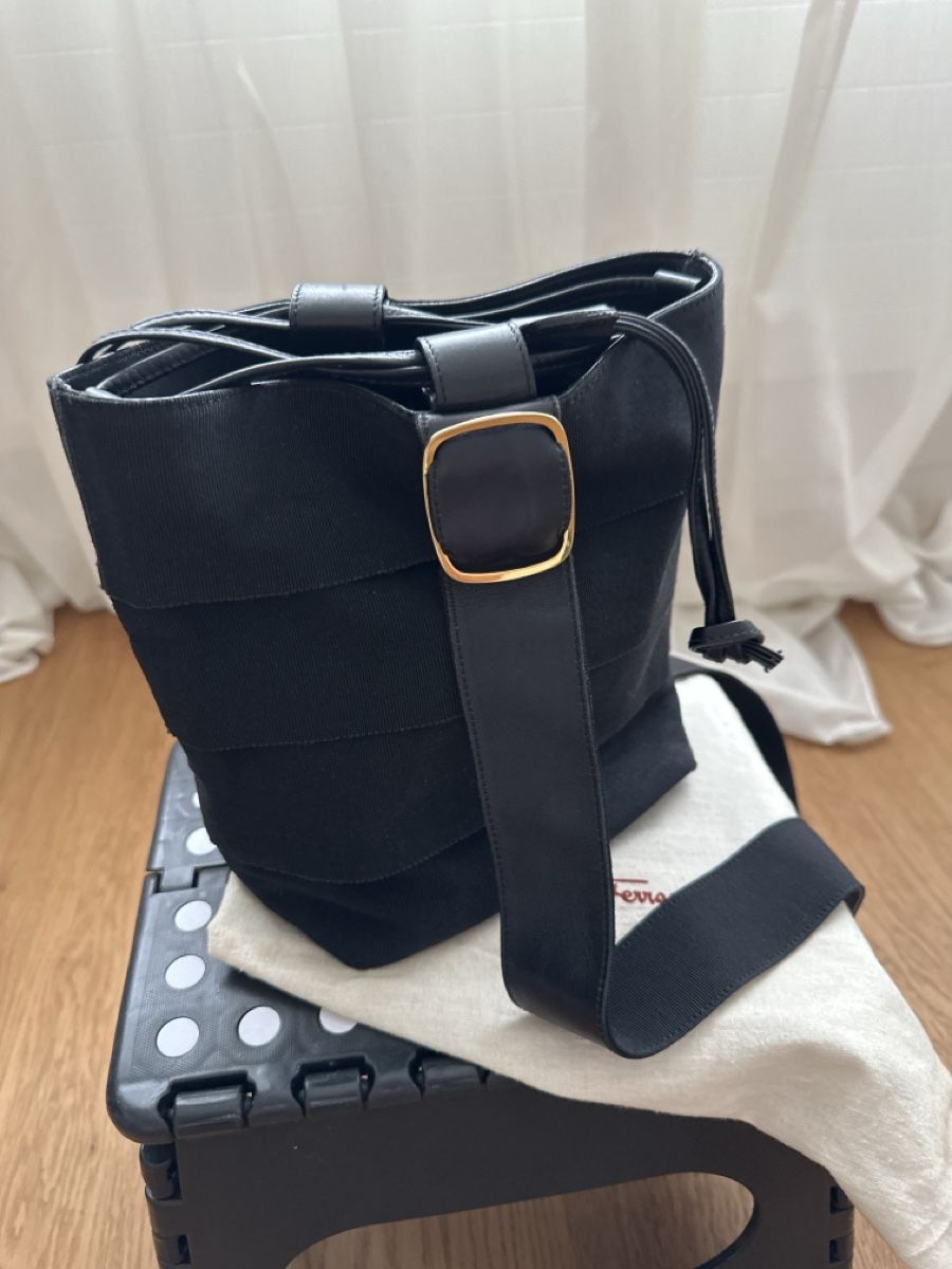 Salvatore Ferragamo Taschen für Damen: Salvatore Ferragamo – Gebraucht aus Zug von life-style0202 3
