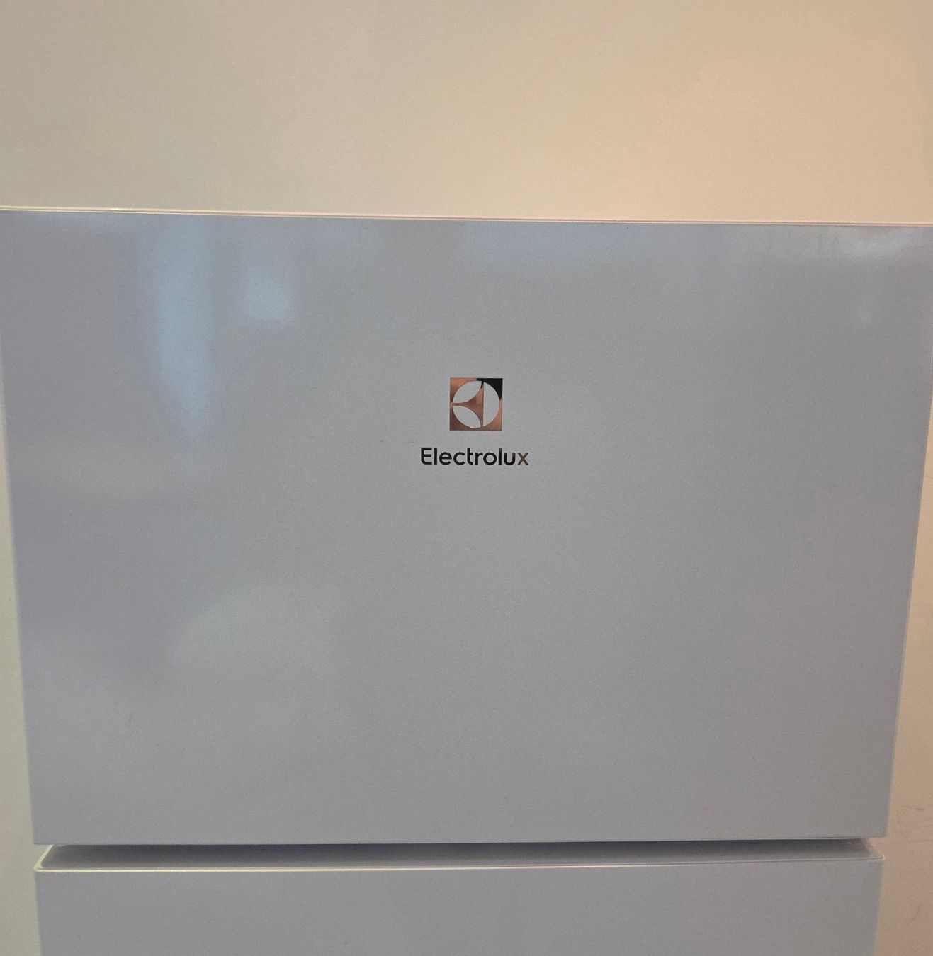 Electrolux Kühlschrank: Electrolux Kühl-Gefrierkombination – EJF1803F – Gebraucht aus Affoltern am Albis von Zapro 5