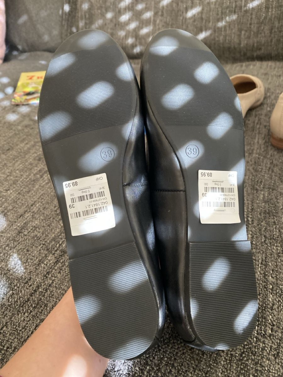 Scarpe da donna: NEUE Ballerinas, Schwarz, Grösse 39 – Nuovo (secondo la descrizione) da St. Gallen venduto da Msgoethe 1
