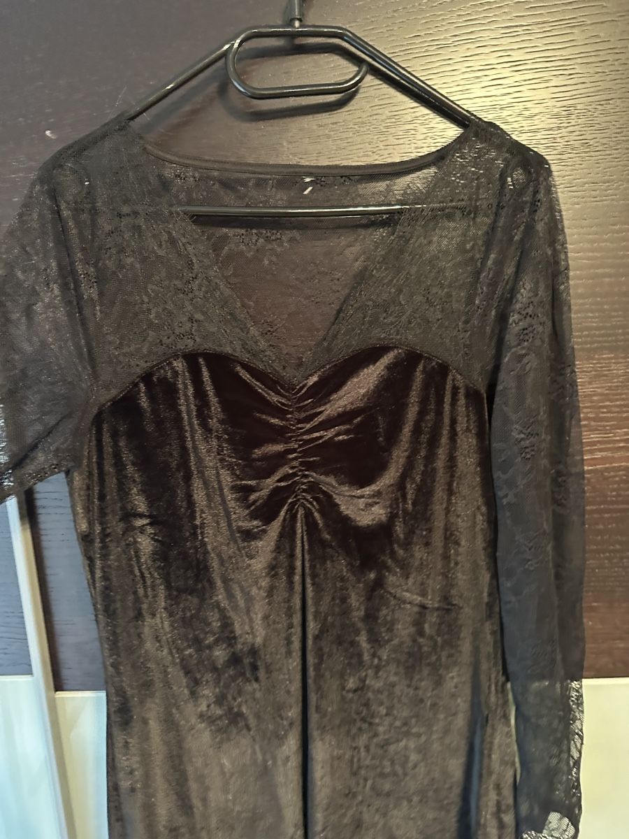 Vestiti: Samtkleid mit Spitze schwarz Gr. 40/42 – Nuovo (secondo la descrizione) da Altendorf venduto da Eastwick4 4