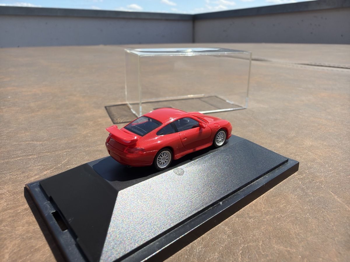 Porsche Modellini d'auto: Porsche 996 GT3 rot - 1/87 – Usato da Wolfwil venduto da Rolex1 2