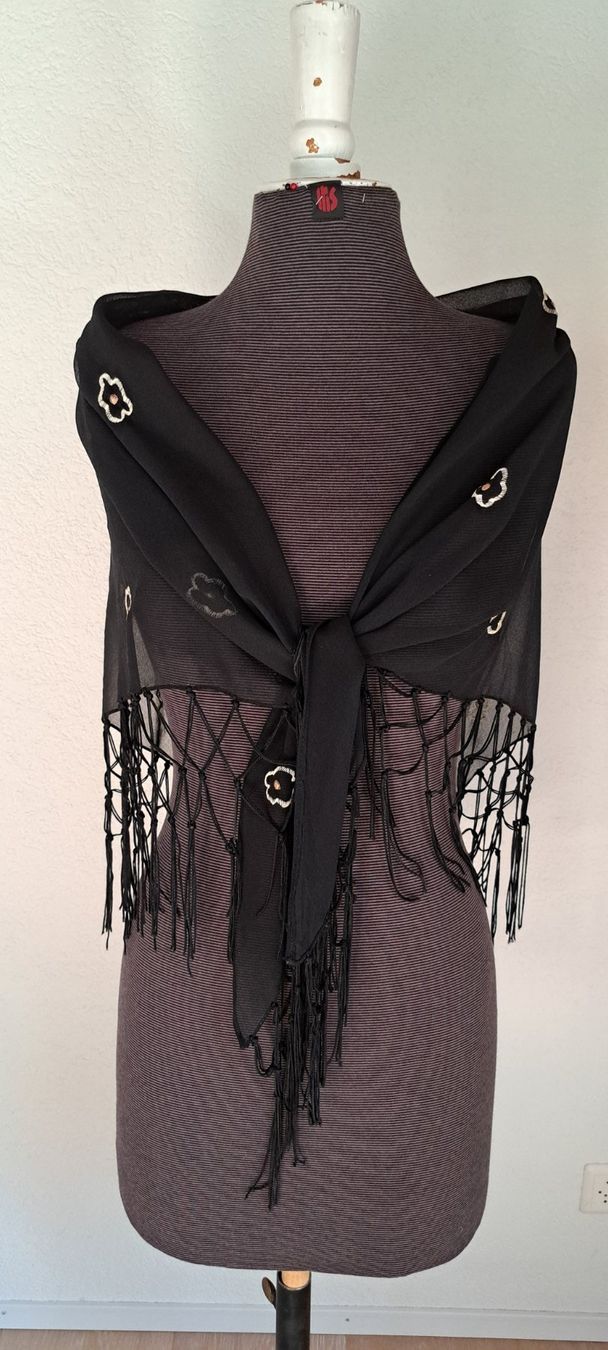 Foulards, Tücher & Schals: Fransen Tuch – Gebraucht aus Reutigen von IrisFashion 2