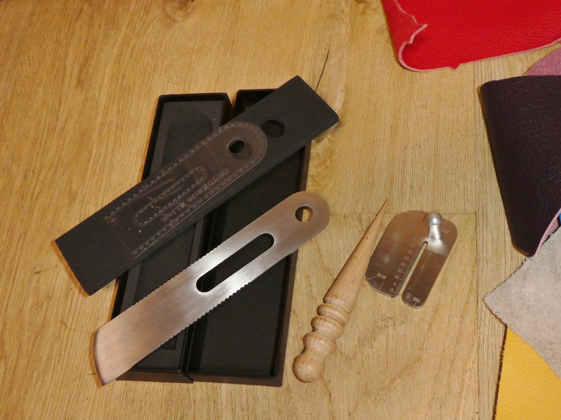 Kit bricolage: Echtes Leder Set mit Bearbeitung Zubehör. – Nuovo e nell'imballaggio originale da Siebnen venduto da GluckPilz5684 3