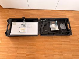Selfsat Traveller Kit T30D mit Sat-Finder und Standfuss