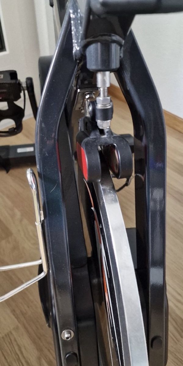 Taurus Hometrainer: Taurus IC 70 Pro Indoor Bike-Magnetbremse – Usato da Büsserach venduto da Sito1979 1