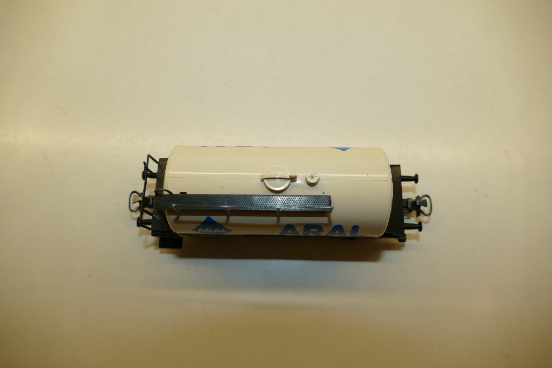 Märklin Modelleisenbahnen: Märklin H0: DB Kesselwagen Aral – Neu (gemäss Beschreibung) aus Niederhasli von rail-duerst 4