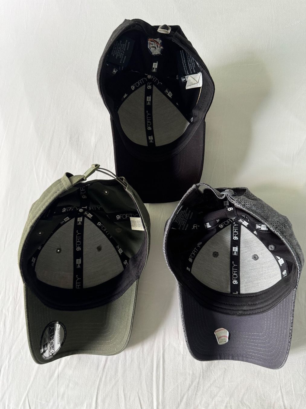 Altro in  Abbigliamento & Accessori: 3 New Era Caps one size – Nuovo (secondo la descrizione) da Zürich venduto da sppeidkryo 1