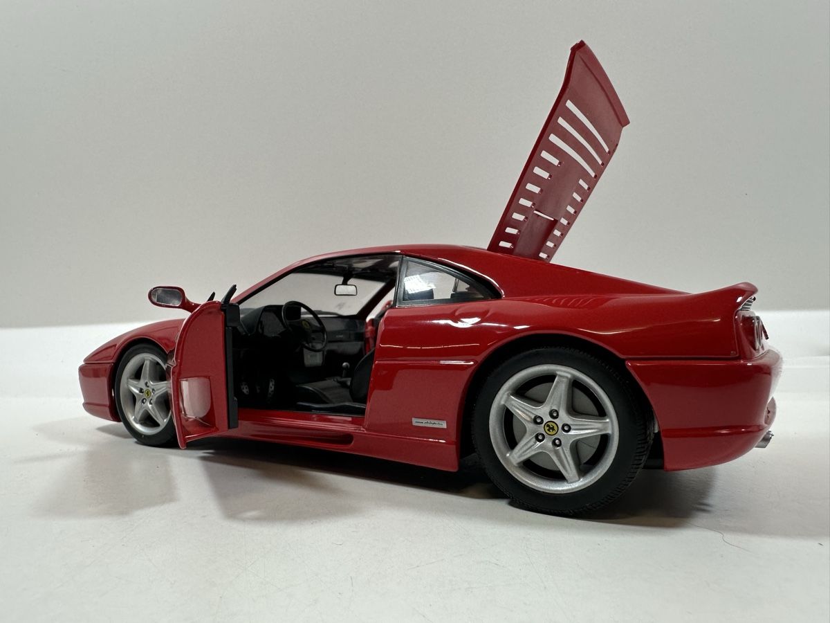 UT Models Modellini d'auto: Ferrari F355 Berlinetta 1:18, rot, UT MODELS – Usato da Zofingen venduto da rf9_x2xt 7