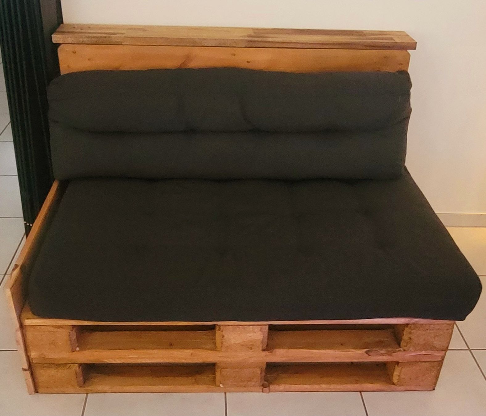 Sofas: Palettensofa mit Batheke & LED – Gebraucht aus Lupfig von fraenzi08 2