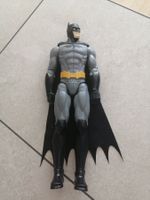 Batman Actionfigur DC Comics grau schwarz gebrauchter Zus...