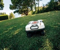 Ambrogio Cube 4WD 3500m2.