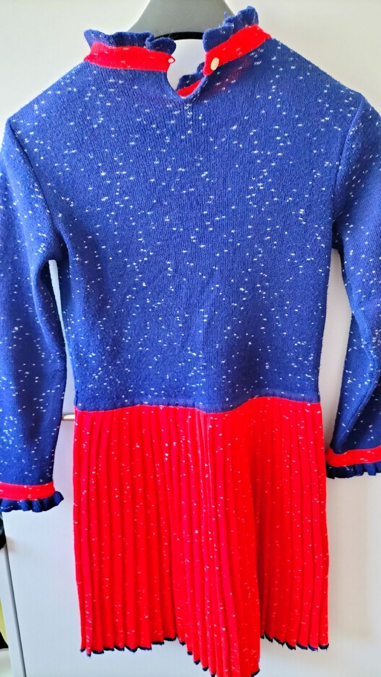 Kleider & Röcke: Strickkleid, für 8-10 Jährige Mädchen – Gebraucht aus Pfäffikon ZH von e13_x2n5 1