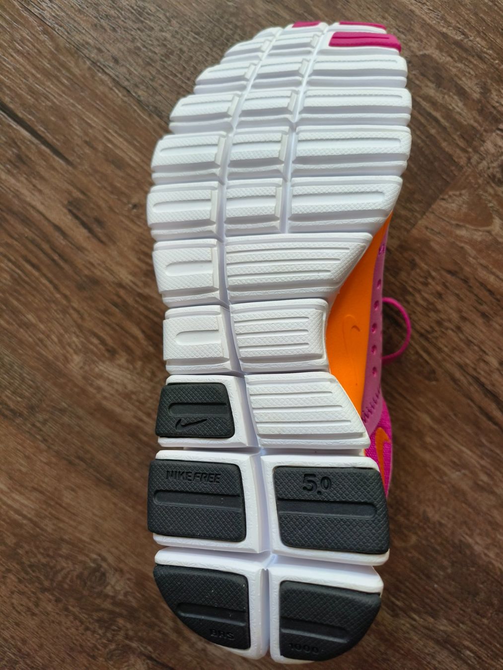 Nike Scarpe da donna: WMNS NIKE FREE 5.0 V4 Gr. 36,5 – Nuovo e nell'imballaggio originale da Herisau venduto da dku_85hh 2