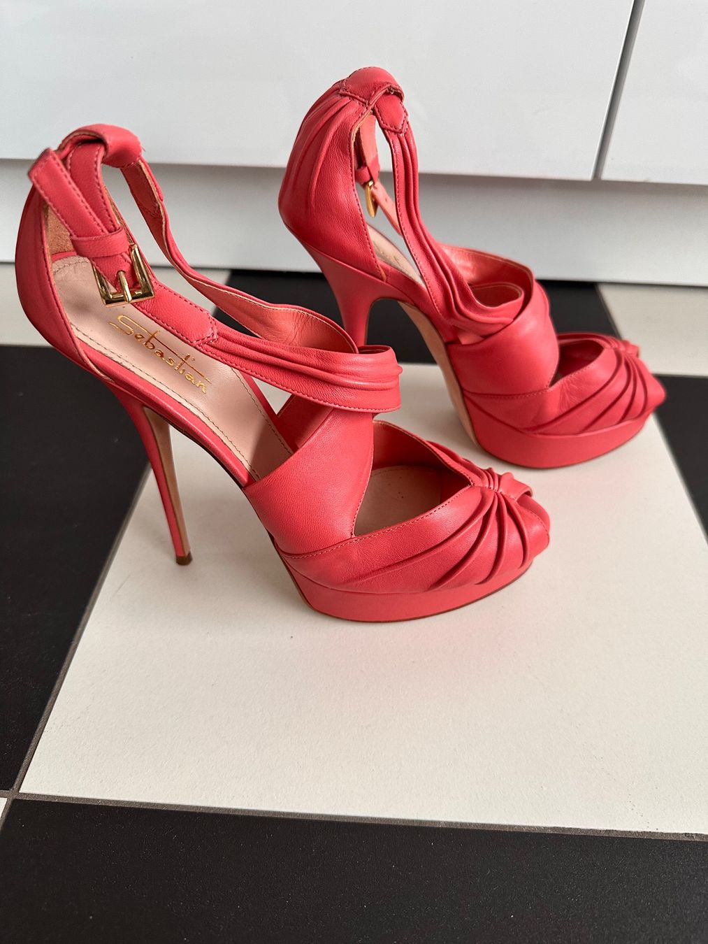 Damenschuhe: Sebastian Pumps – Gebraucht aus Tannay von naxos66 1