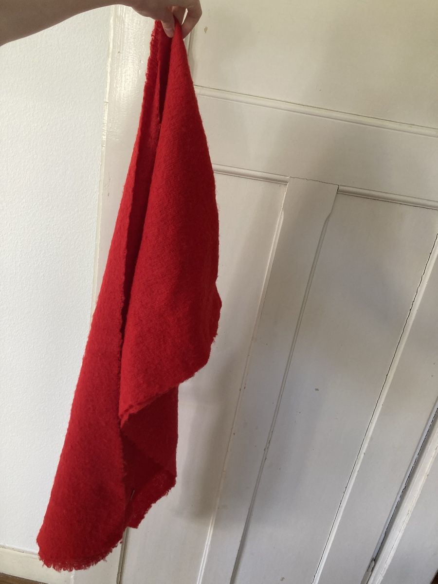 Max Mara Foulard & Sciarpe: grosser roter Max & Co Schal – Usato da Basel venduto da ewe_tdg7 2