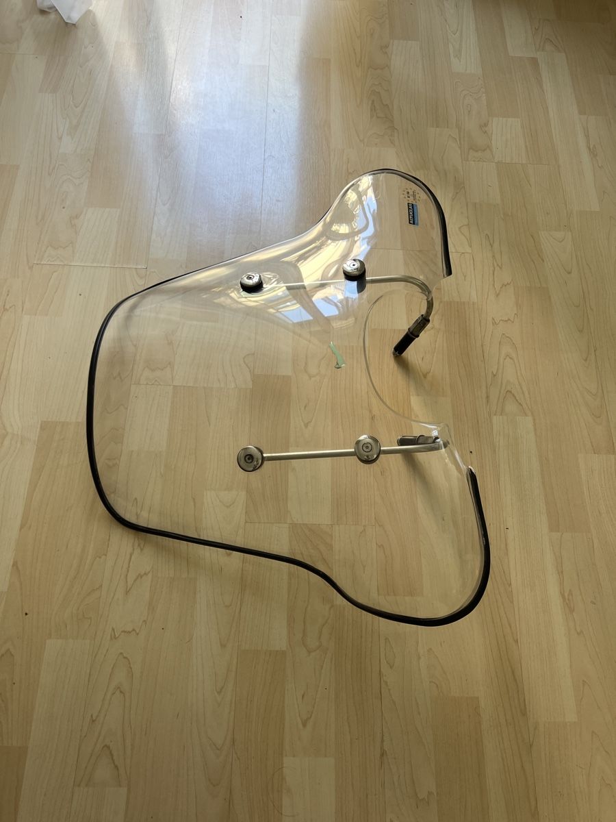 Vespa Parti ricambio per ciclomotori: Windschutzscheibe hoch - Altuglas EI 50 inkl. Halter – Usato da Zürich venduto da apikalypse 2