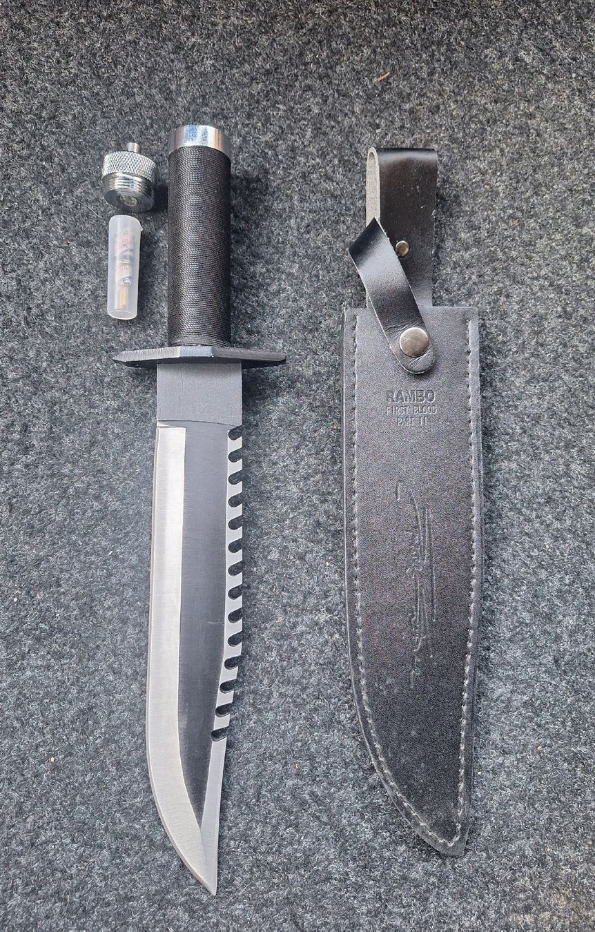 Accessori: RAMBO JAGDMESSER NEU – Nuovo (secondo la descrizione) da Niederwangen BE venduto da pfiff02