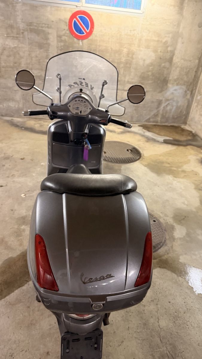 Vespa Scooters: Vespa gt 200 – D'occasion à Wabern par vac_v8hf 3