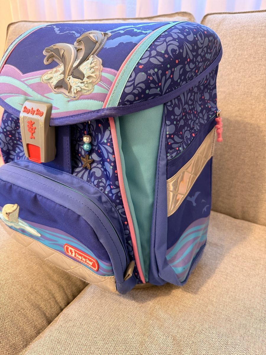 Step by Step Sacs & sacs à dos: Step by Step Touch 2 Happy Dolphins ab CHF 1.– – D'occasion à Zell LU par HappyVoyager 2
