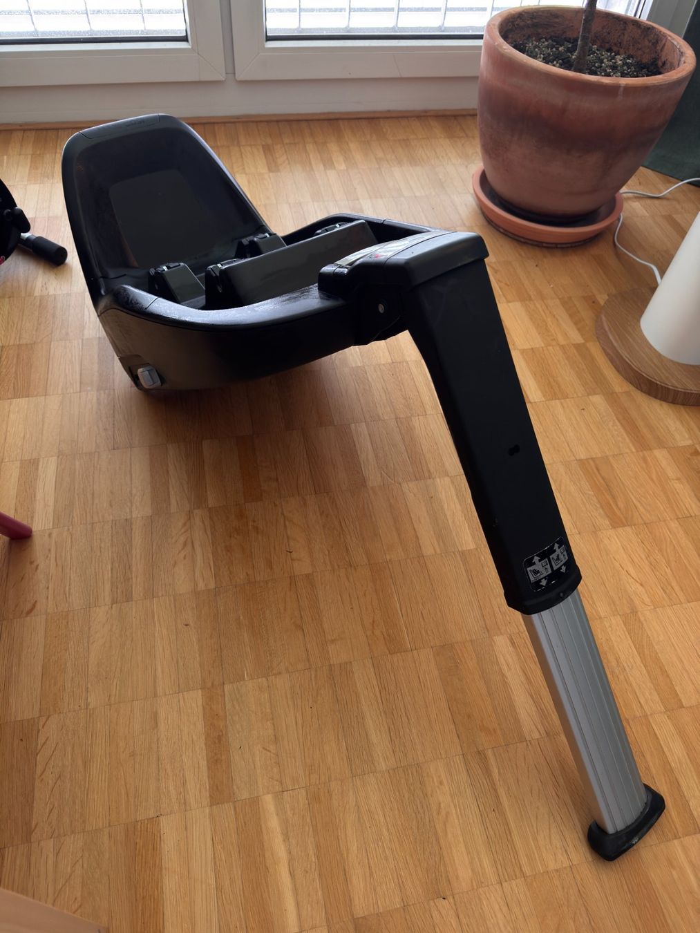 Maxi-Cosi Auto-Kindersitze: Maxi-Cosi 2wayPearl Kindersitz & 2wayFix Isofix-Basis – Gebraucht aus Zollikerberg von Humphry 2