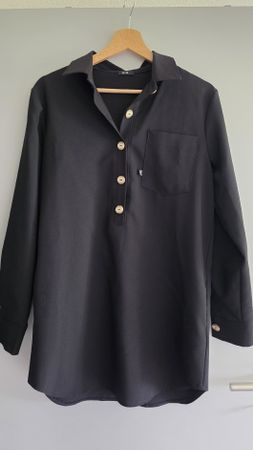 Schwarzes Blusehemd mit Knöpfen - Top Zustand!