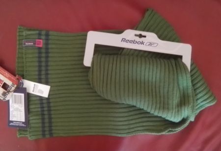 Reebok Schal Newport Classic grün NEU