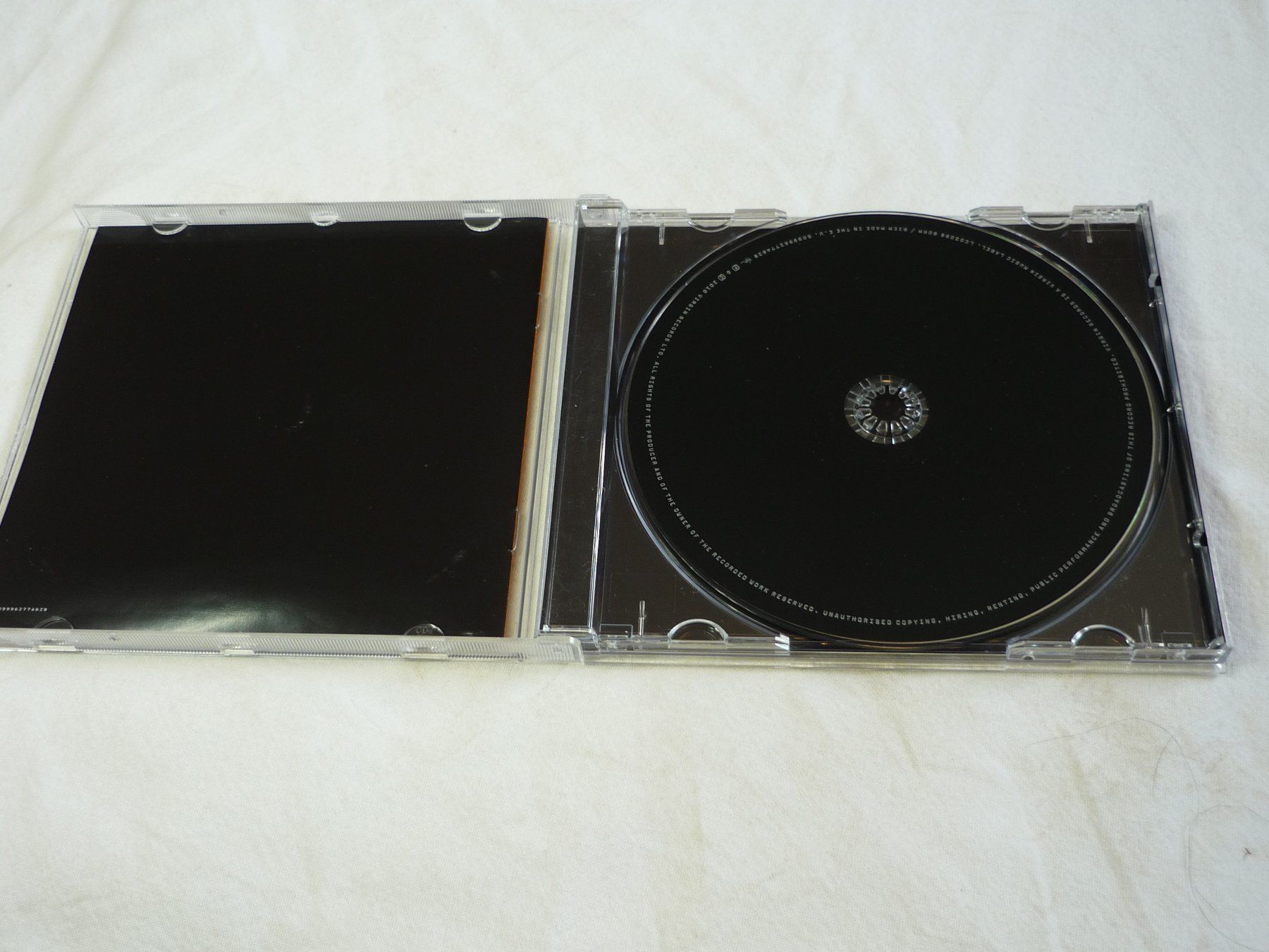 CD: Musik CD - Massive Attack - Heligo Land – Usato da Beringen venduto da zzRegal 1