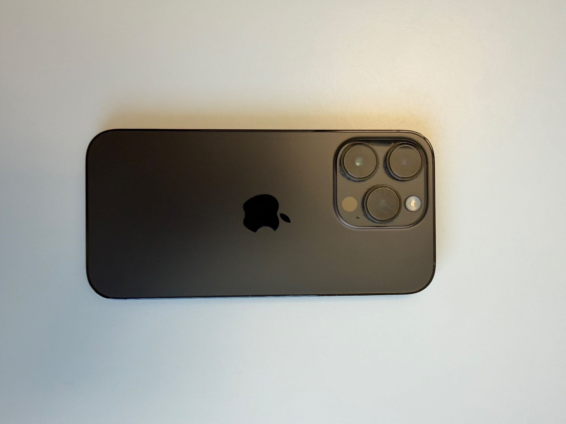 Apple Telefoni cellulari / Smartphones: iPhone 14 Pro 128 GB Space Black – Usato da Zürich venduto da fra_hf6m
