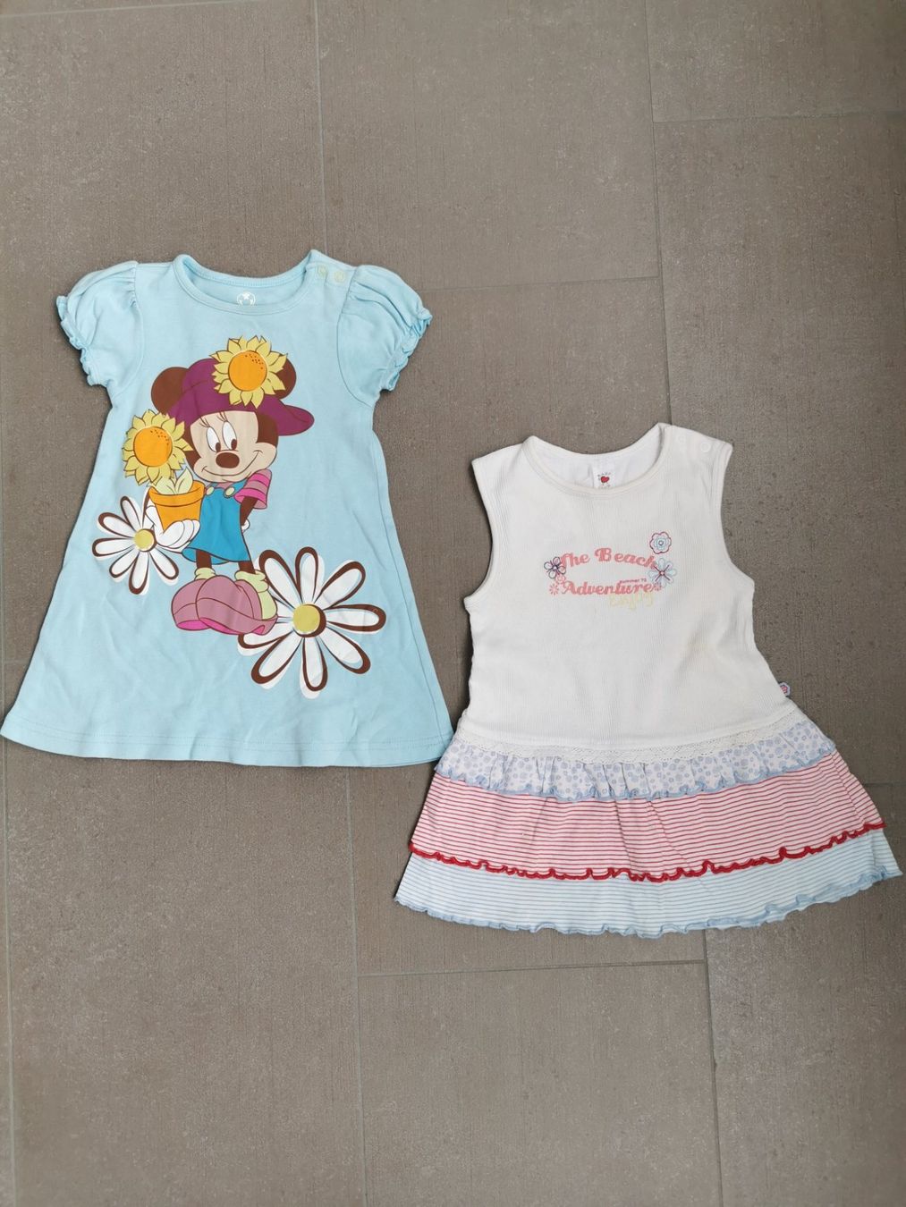 Kleiderpakete & -sets: 2 Babykleider (12 Monate) – Gebraucht aus Luzern von simonf1
