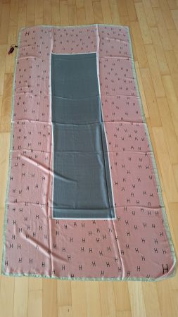 Modischer XXL Schal / Halstuch mit edlem H-Muster (90x180cm)