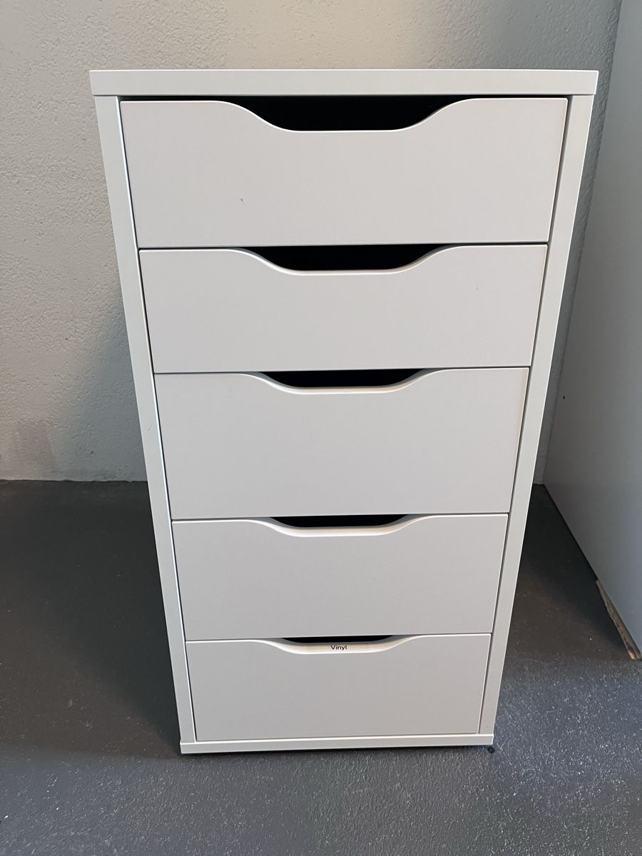 Cassettiere: IKEA Alex – Usato da Azmoos venduto da bookish