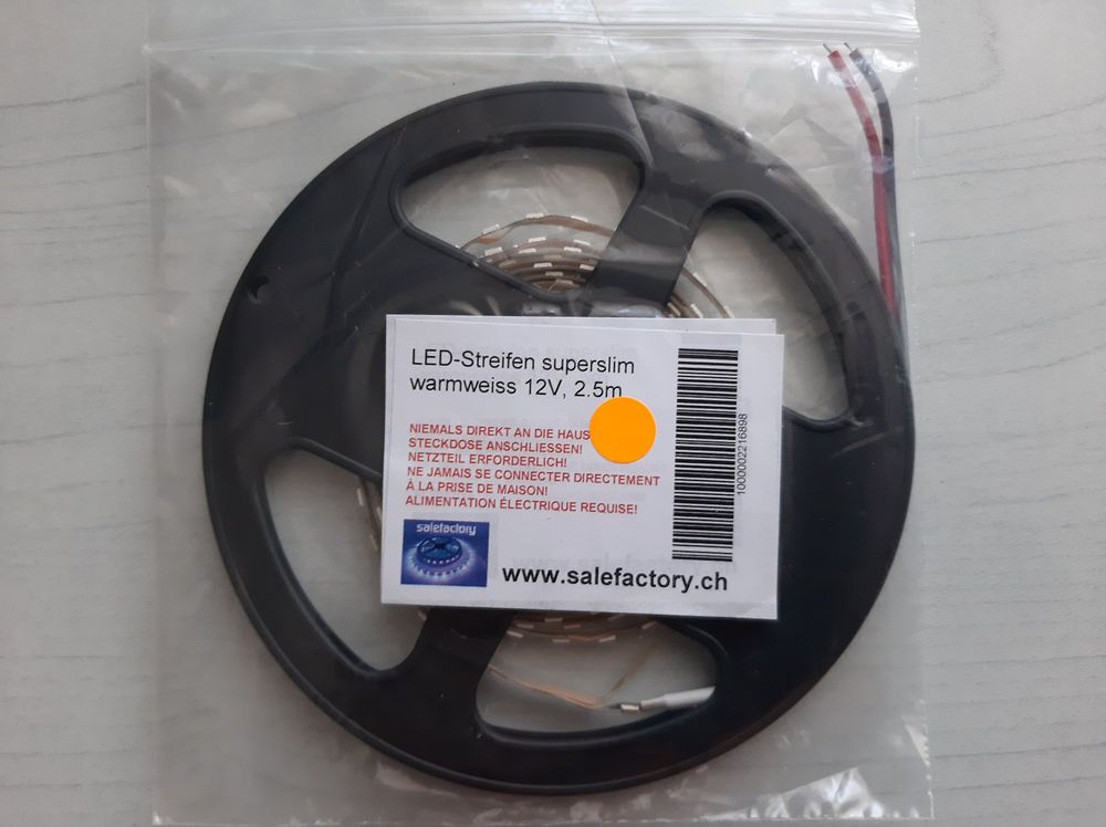 Modelleisenbahnen: LED-Streifen superslim warmweiss 12 V 2.5 Meter – Neu (gemäss Beschreibung) aus Thun von Schwarzsee48