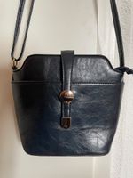 Sac bandoulière bleu marine largeur 21 cm hauteur 17 cm