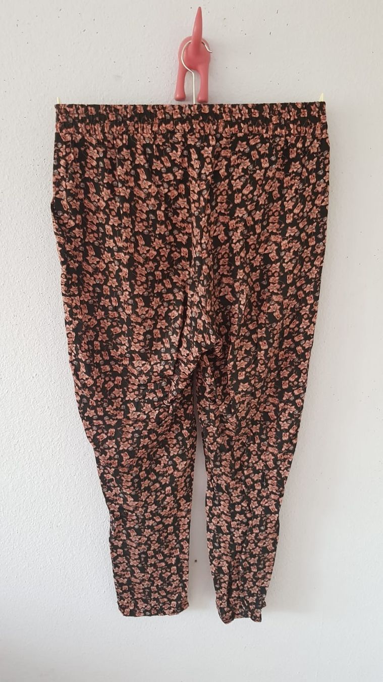 Zebra Pantaloni: Pantalon léger à fleurs ZEBRA, taille M – Nuovo (secondo la descrizione) da Versoix venduto da aline_b 1
