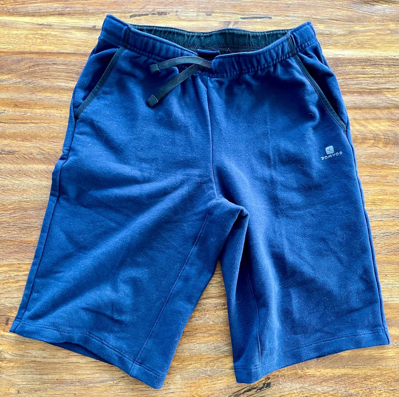 Pantalons: leichte Shorts Gr. 165 – D'occasion à Buchrain par Sunny026