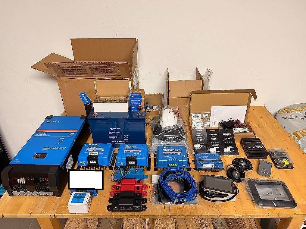 Tutti gli attrezzi: Kit impianto Off-Grid Camper  – Usato da Cureglia venduto da SaWa85