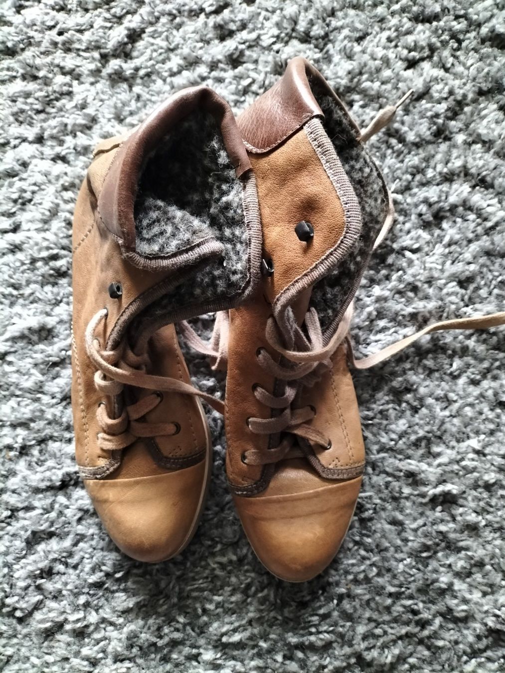 Scarpe da donna: hoher Sneaker Lilimill – Usato da Sins venduto da Taschending