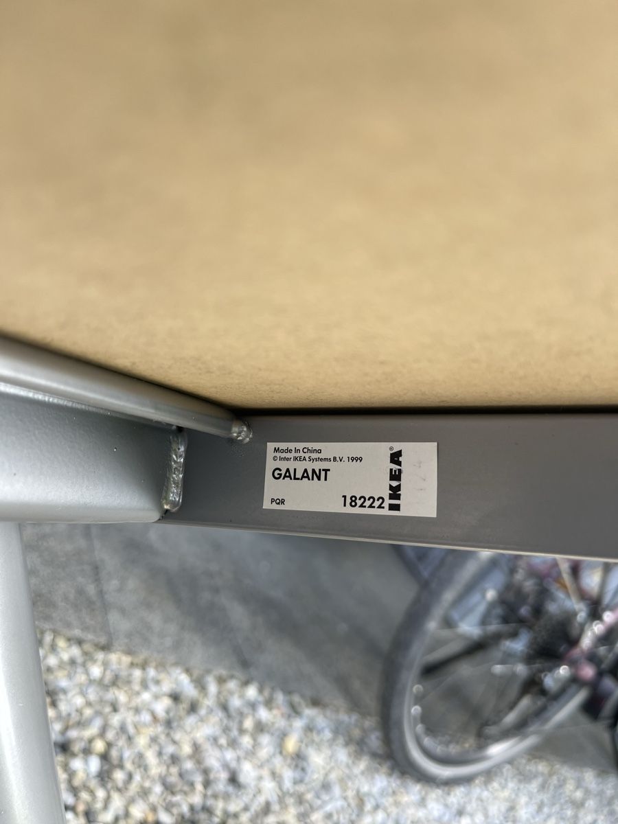 Ikea Schreibtische: Ikea Galant Tisch zu verkaufen – Gebraucht aus Münchenbuchsee von Drio 2