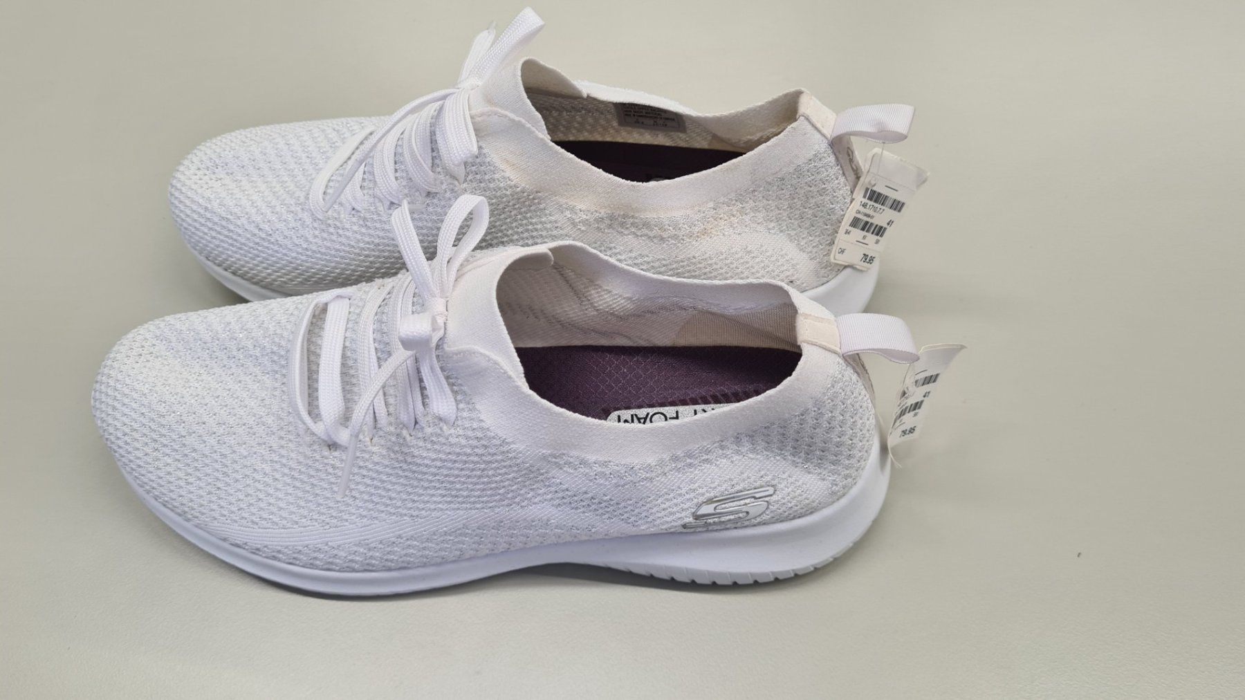 Scarpe da donna: Sketchers blanches taille 41 neuves – Nuovo (secondo la descrizione) da Châtonnaye venduto da Jaydee6 1