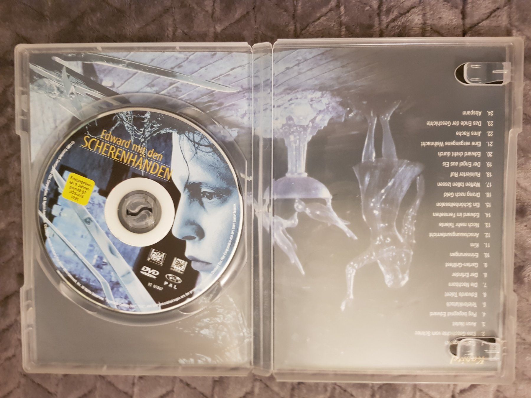 Tous les DVDs: Edward mit den Scherenhänden – D'occasion à Münchenstein par 2DGames 2