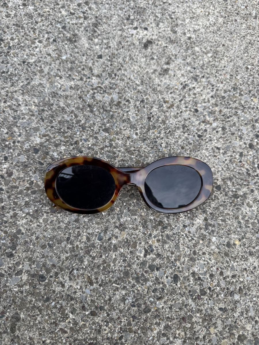 Celine Occhiali & Lenti: Celine Triomphe 01 CL40194U Sunglasses Tortoiseshell – Usato da Effretikon venduto da syrrrrre