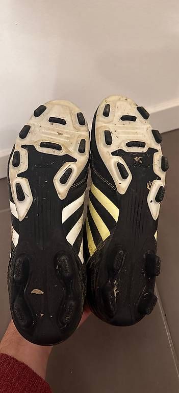 Scarpe da uomo: Addidas Fussballschuhe – Usato da Sissach venduto da Lucatonelli17 1