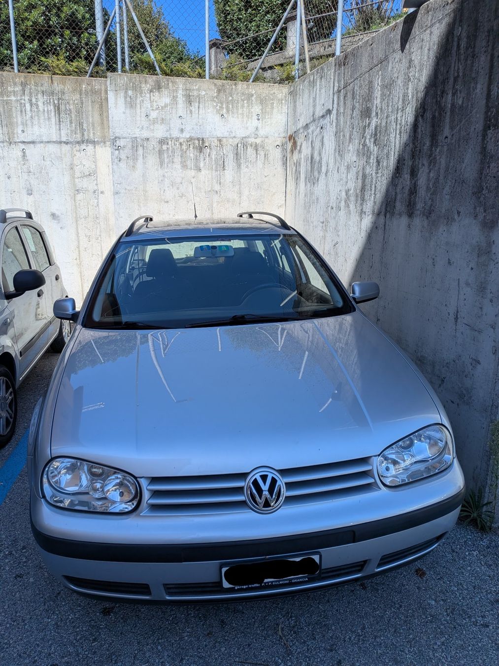 VW Automobili: VW Golf variant – Usato da Massagno venduto da and_sy2v