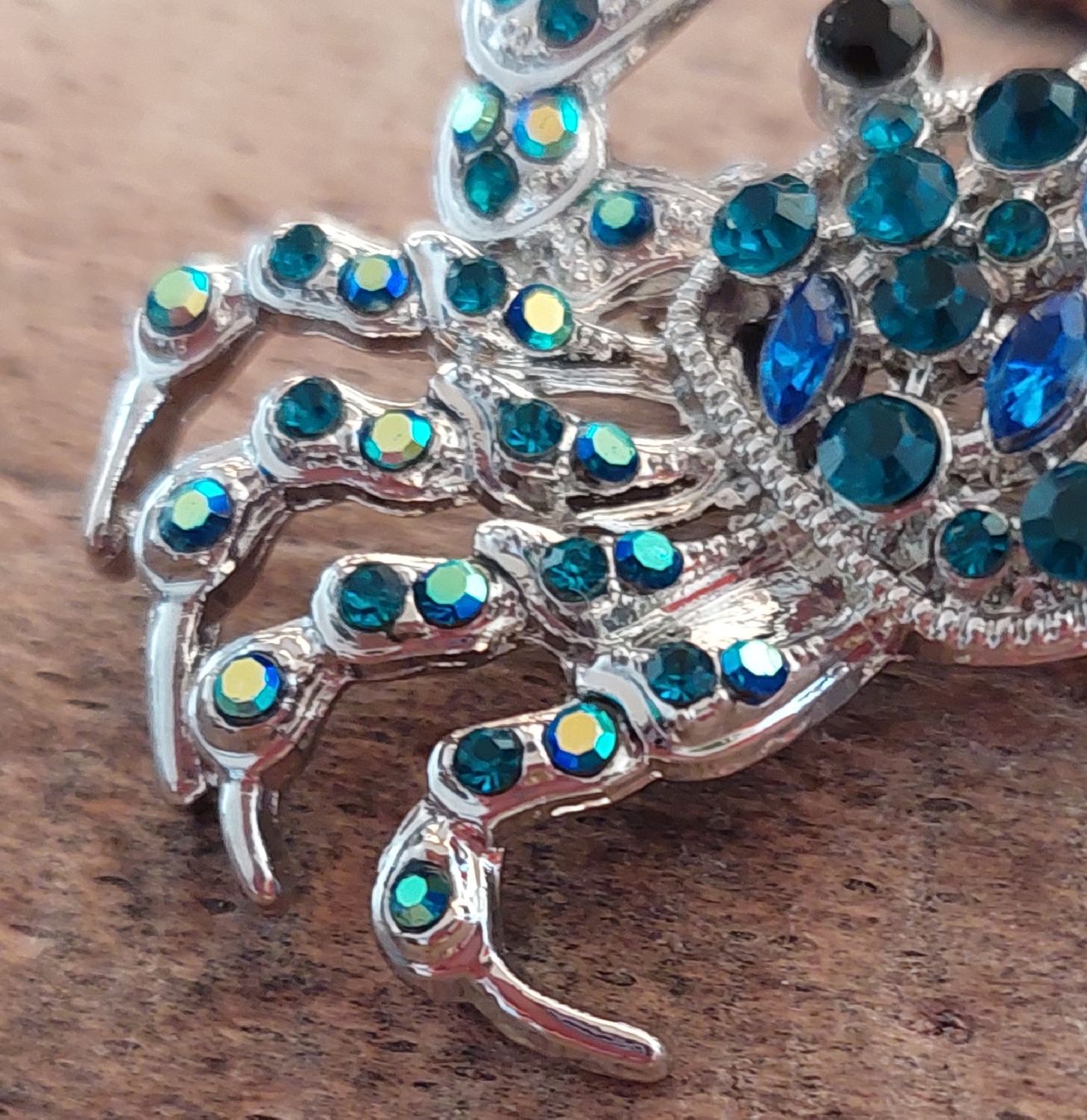 Broschen & Nadeln: Hübsche Brosche Krabbe Krebs mit Strass blau grün – Neu (gemäss Beschreibung) aus Oberwil BL von Chewbacca184 1