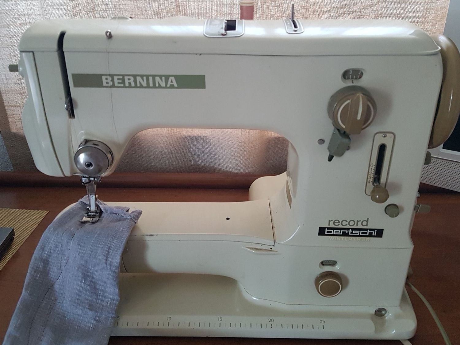 Bernina Nähmaschinen: Bernina 530-2 + Koffer – Gebraucht aus Wallisellen von Swissline11